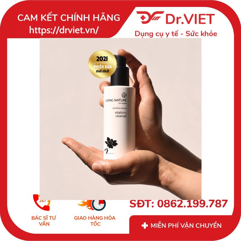 Sữa rửa mặt da khô Living Nature Vitalising Cleanser 120ml